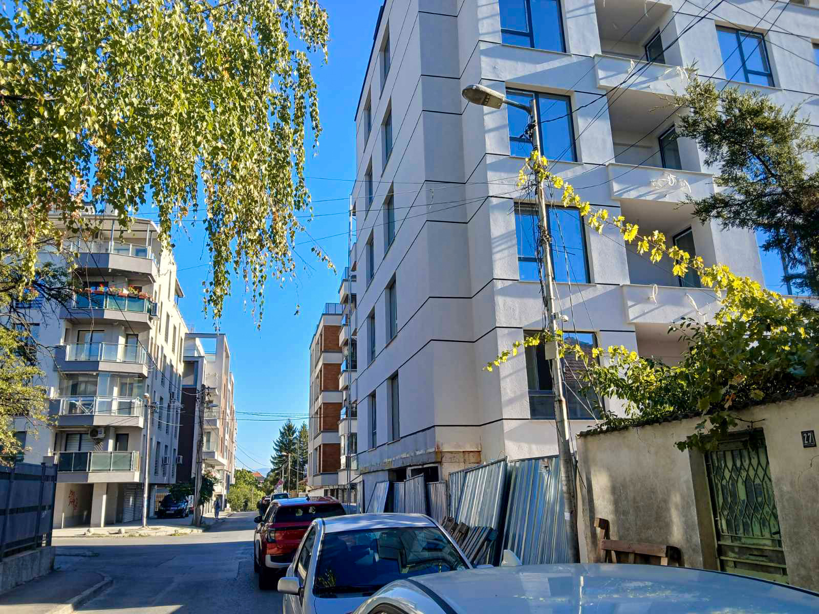 Продава ГАРАЖ, ПАРКОМЯСТО, гр. София, Гео Милев, снимка 3 - Гаражи и паркоместа - 55681049