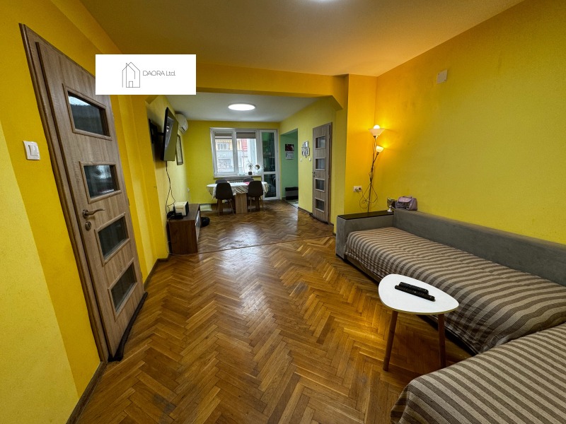 Продава 4-СТАЕН, гр. София, Гео Милев, снимка 2 - Апартаменти - 52292161