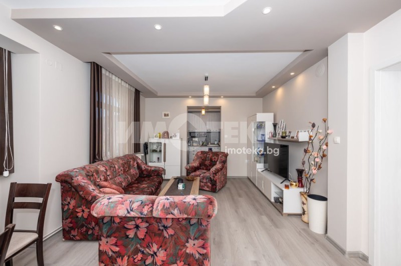 Продава КЪЩА, гр. Куклен, област Пловдив, снимка 14 - Къщи - 52398397