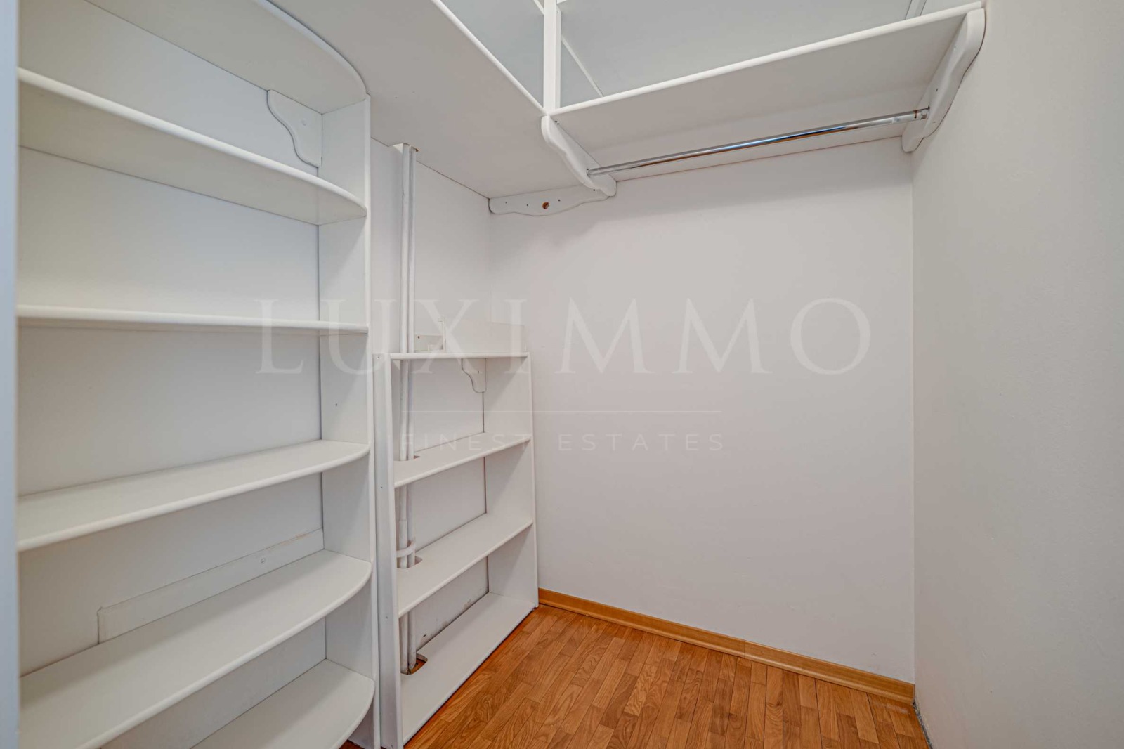 Продава 3-СТАЕН, гр. София, Център, снимка 16 - Апартаменти - 54608232