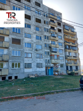 Продажба на тристайни апартаменти в област Перник - изображение 3 