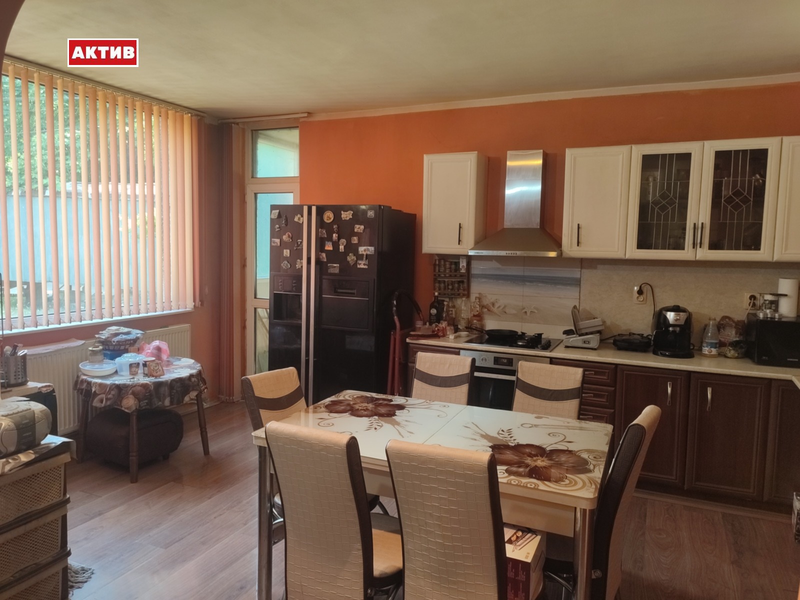 Продава 4-СТАЕН, гр. Търговище, Вароша, снимка 2 - Апартаменти - 51181669