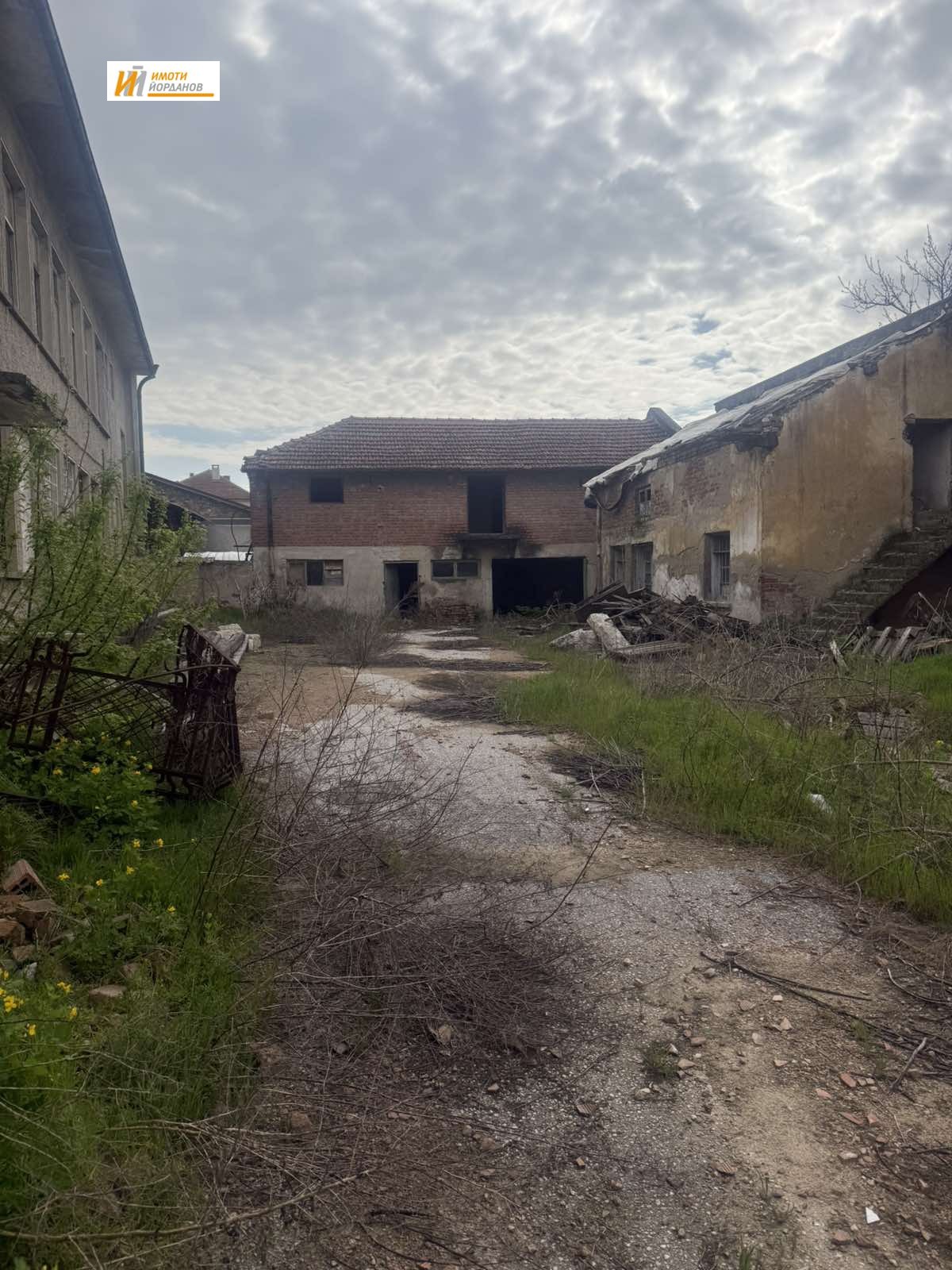 Продава ПАРЦЕЛ, с. Поликраище, област Велико Търново