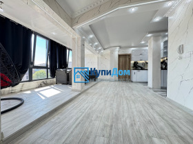 1 quarto Grand Mol, Varna 1