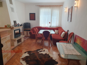 3 camere da letto Tsentar, Gabrovo