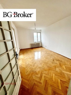 МНОГОСТАЕН, 194 m2