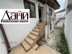 КЪЩА, 100 m2