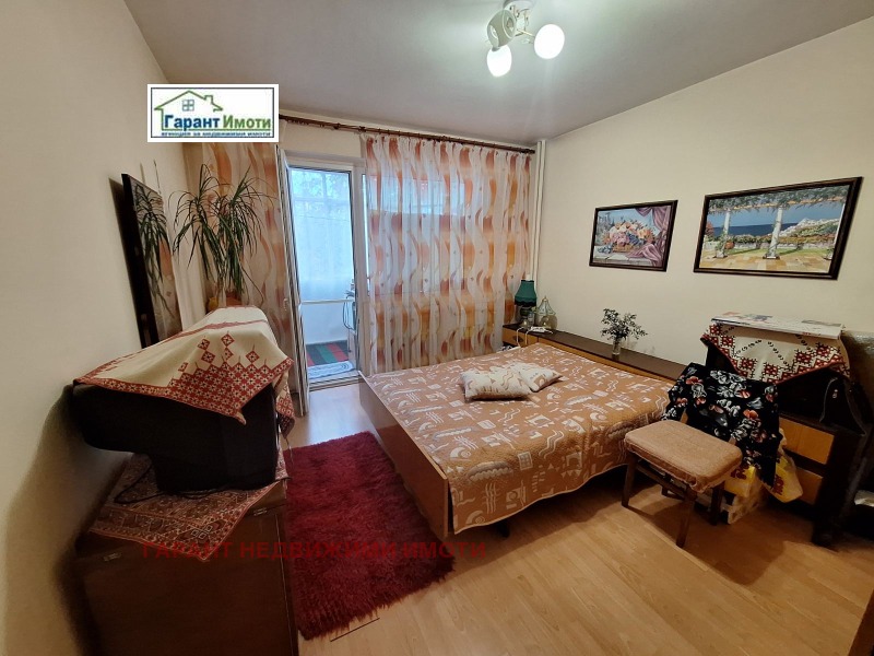 En venta  1 dormitorio Gabrovo , Trendafil 1 , 71 metros cuadrados | 98614998