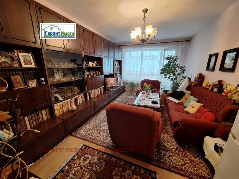 For Sale  1 bedroom Gabrovo , Trendafil 1 , 71 sq.m | 98614998 - image [2]