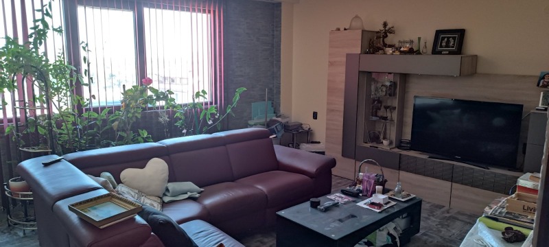 Продава  3-стаен град Враца , Център , 101 кв.м | 53806662