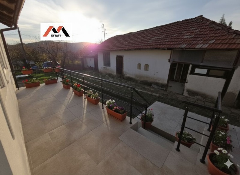 Продава КЪЩА, с. Лозен, област Стара Загора, снимка 3 - Къщи - 52408142