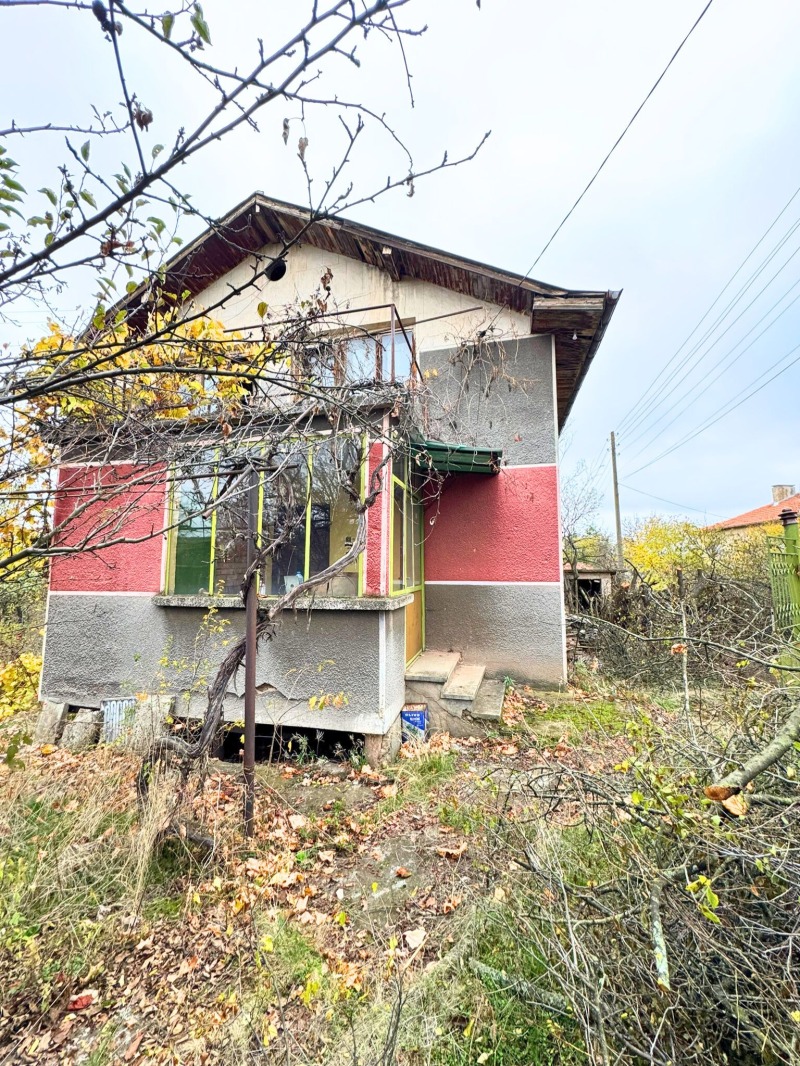 Продава КЪЩА, с. Гайтанево, област София област