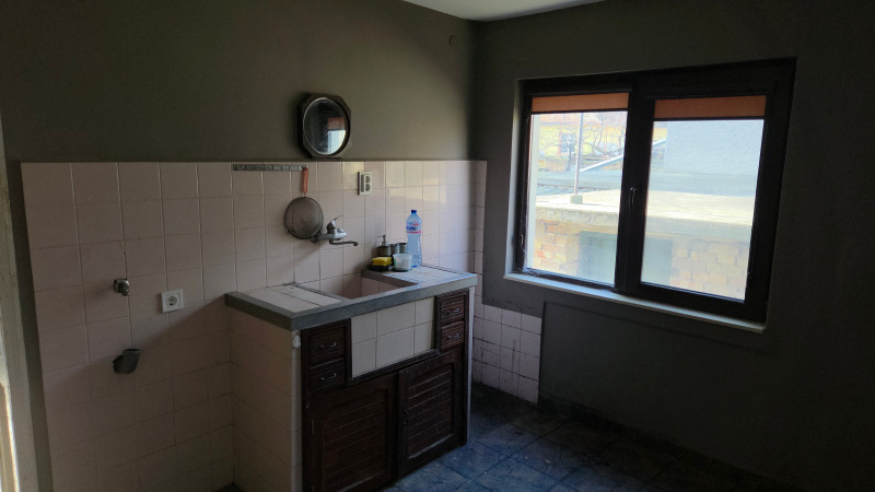 Продава КЪЩА, гр. Провадия, област Варна, снимка 6 - Къщи - 52837581