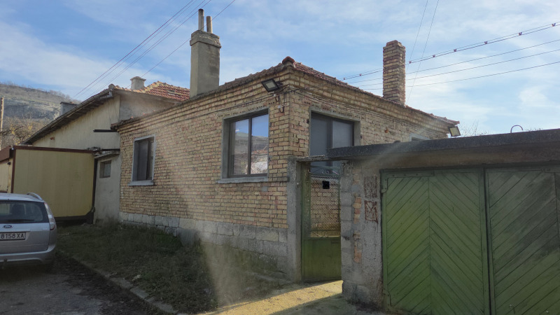 Продава КЪЩА, гр. Провадия, област Варна, снимка 14 - Къщи - 52837581