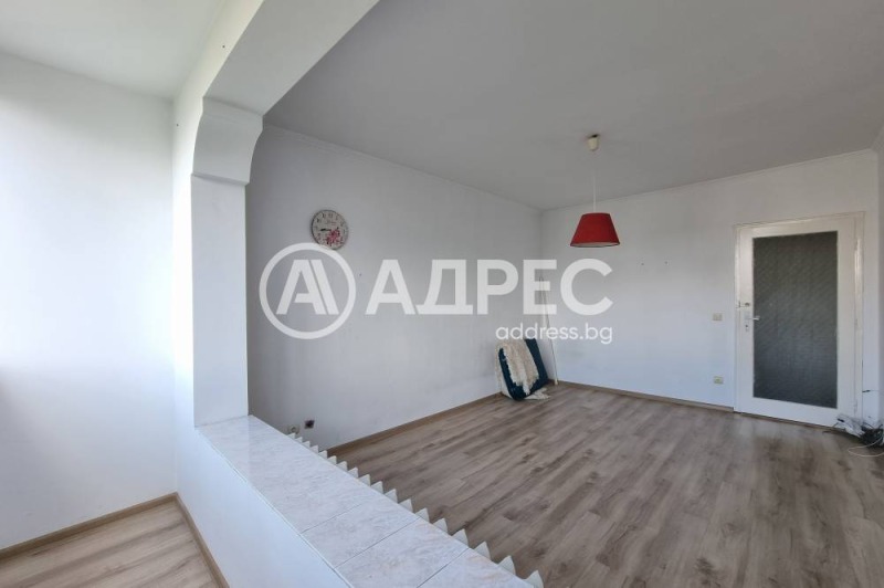 Продава  2-стаен град София , Изгрев , 70 кв.м | 87910788 - изображение [2]