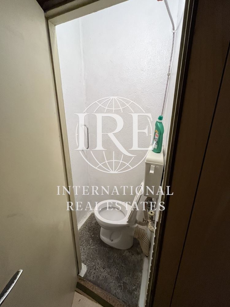 Продава МНОГОСТАЕН, гр. Добрич, Център, снимка 8 - Апартаменти - 52748044