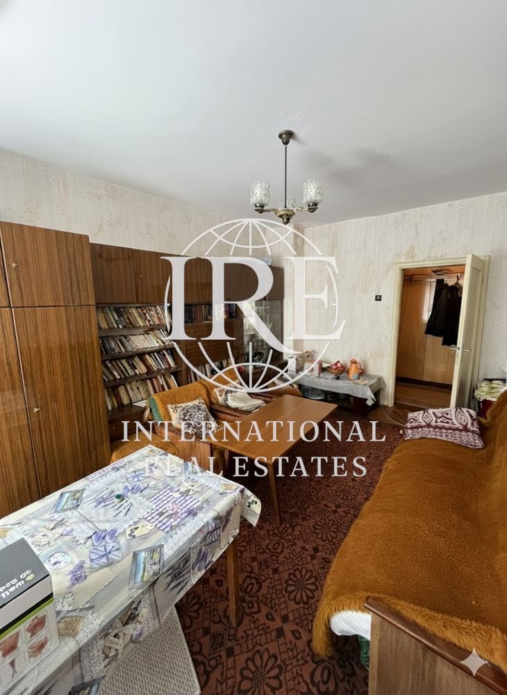 Продава МНОГОСТАЕН, гр. Добрич, Център, снимка 4 - Апартаменти - 52748044