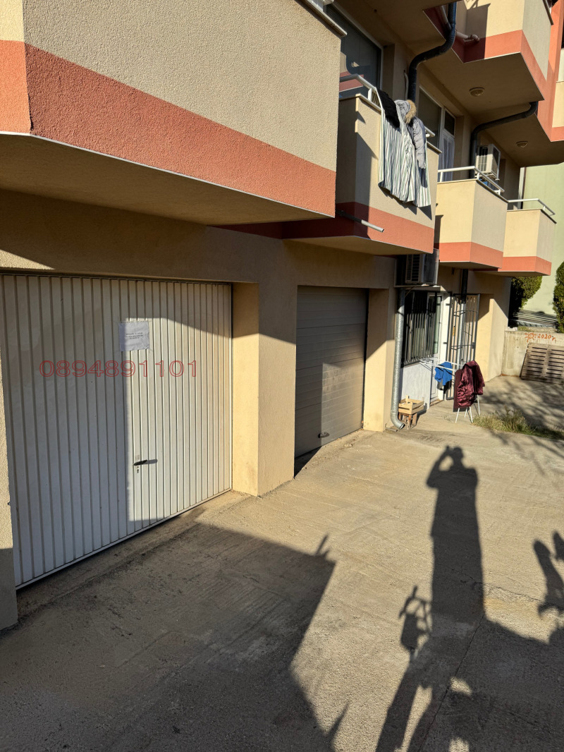 Продава ГАРАЖ, ПАРКОМЯСТО, гр. Благоевград, Освобождение, снимка 2 - Гаражи и паркоместа - 52783142