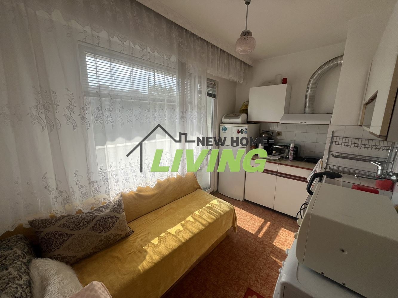 Продава 2-СТАЕН, гр. Бургас, Изгрев, снимка 2 - Апартаменти - 55843040