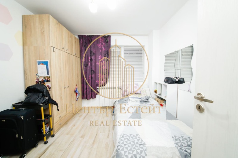 Продава 2-СТАЕН, гр. Плевен, Идеален център, снимка 2 - Апартаменти - 53498209