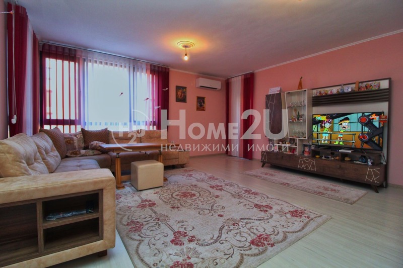 Продава  3-стаен град Пловдив , Остромила , 120 кв.м | 41591983