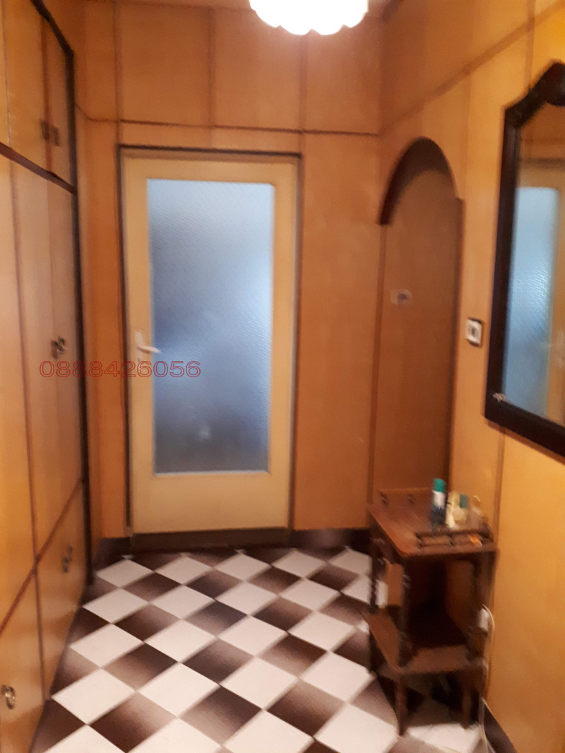 Продава 4-СТАЕН, гр. Нови пазар, област Шумен, снимка 9 - Апартаменти - 52779116