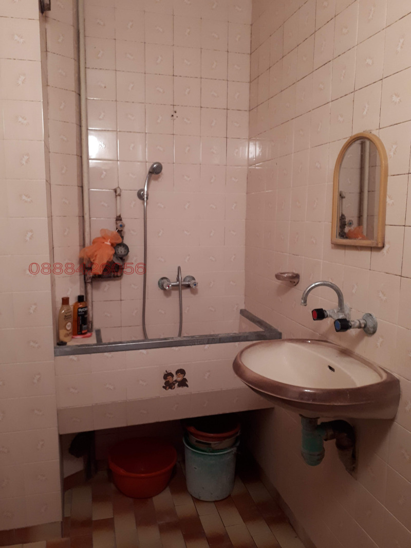 Продава 4-СТАЕН, гр. Нови пазар, област Шумен, снимка 10 - Апартаменти - 52779116