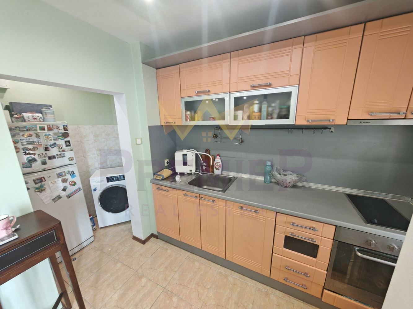 Продава 3-СТАЕН, гр. Бургас, Изгрев, снимка 2 - Апартаменти - 54131051