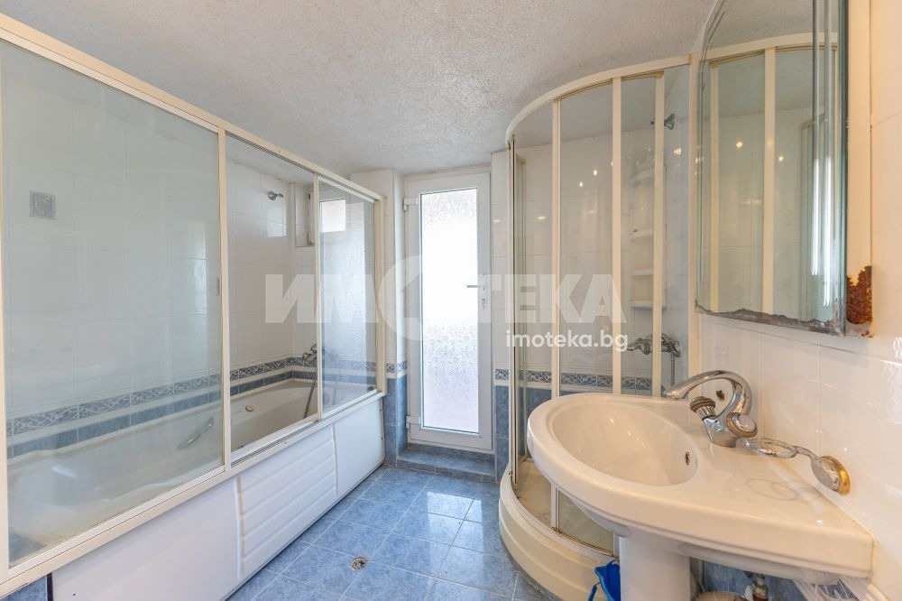 Продава МНОГОСТАЕН, гр. Варна, Спортна зала, снимка 12 - Апартаменти - 54995044