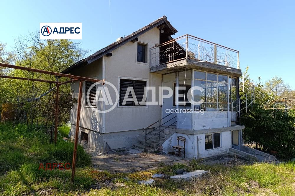 Продава КЪЩА, гр. Варна, м-т Боровец - север