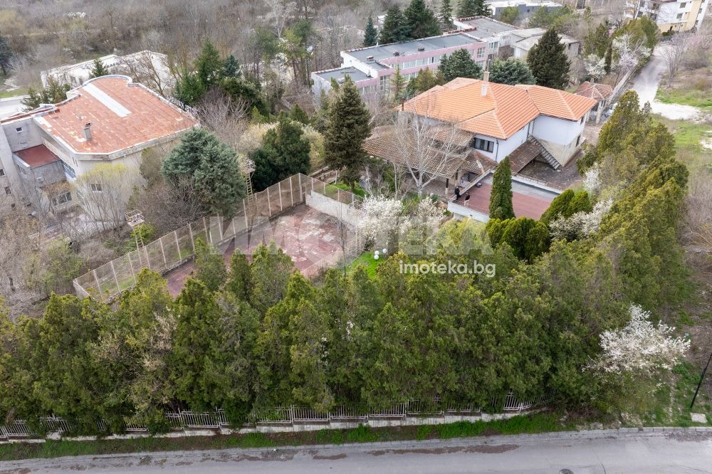 Продава КЪЩА, гр. Каварна, област Добрич