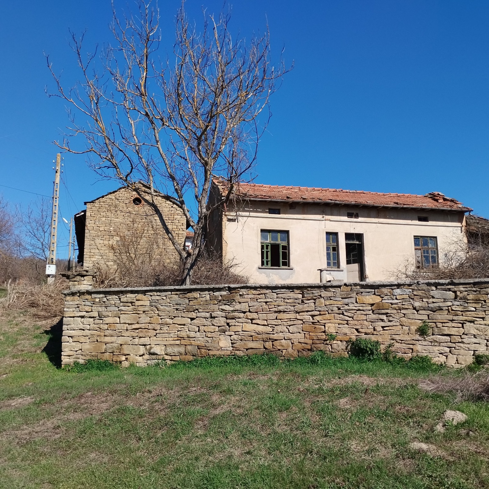 Продава КЪЩА, с. Славейково, област Габрово