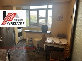 2 bedroom Vazrozhdentsi, Kardzhali 1