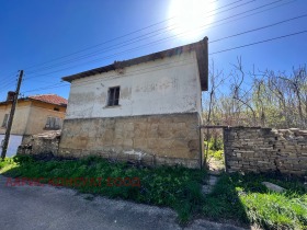 Продажба на имоти в с. Дъскот, област Велико Търново - изображение 2 