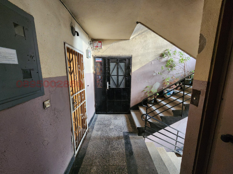 На продаж  1 спальня Шумен , Тракия , 45 кв.м | 12741163 - зображення [4]