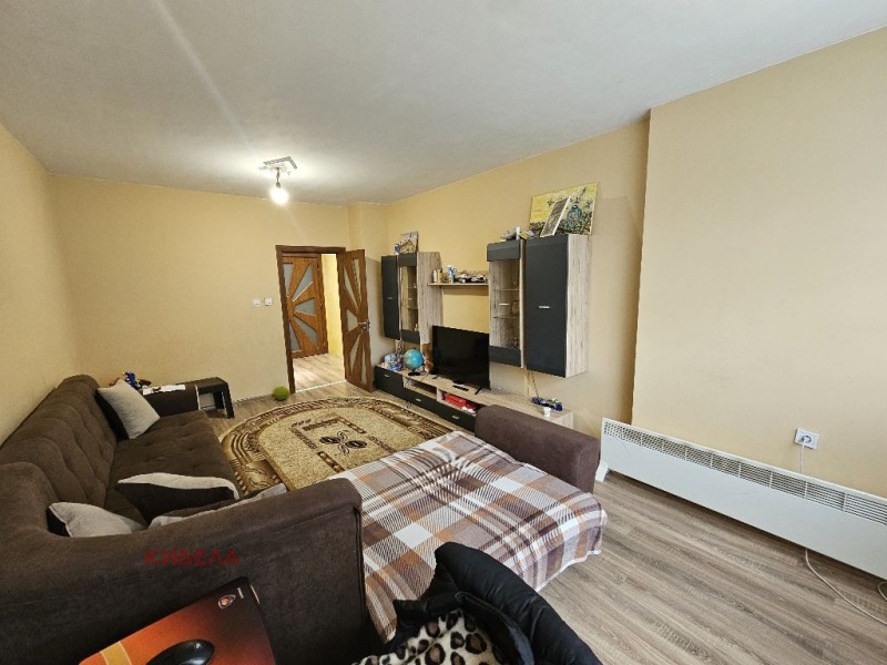 Продава  3-стаен град Перник , Изток , 82 кв.м | 64162102 - изображение [10]