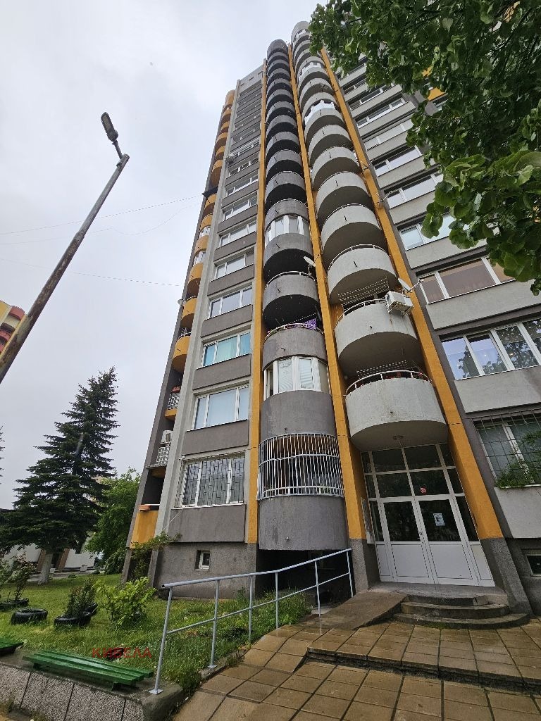 Продава  3-стаен град Перник , Изток , 82 кв.м | 64162102 - изображение [16]