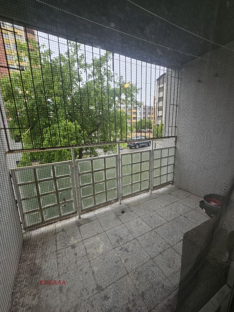 Продава  3-стаен град Перник , Изток , 82 кв.м | 64162102 - изображение [6]