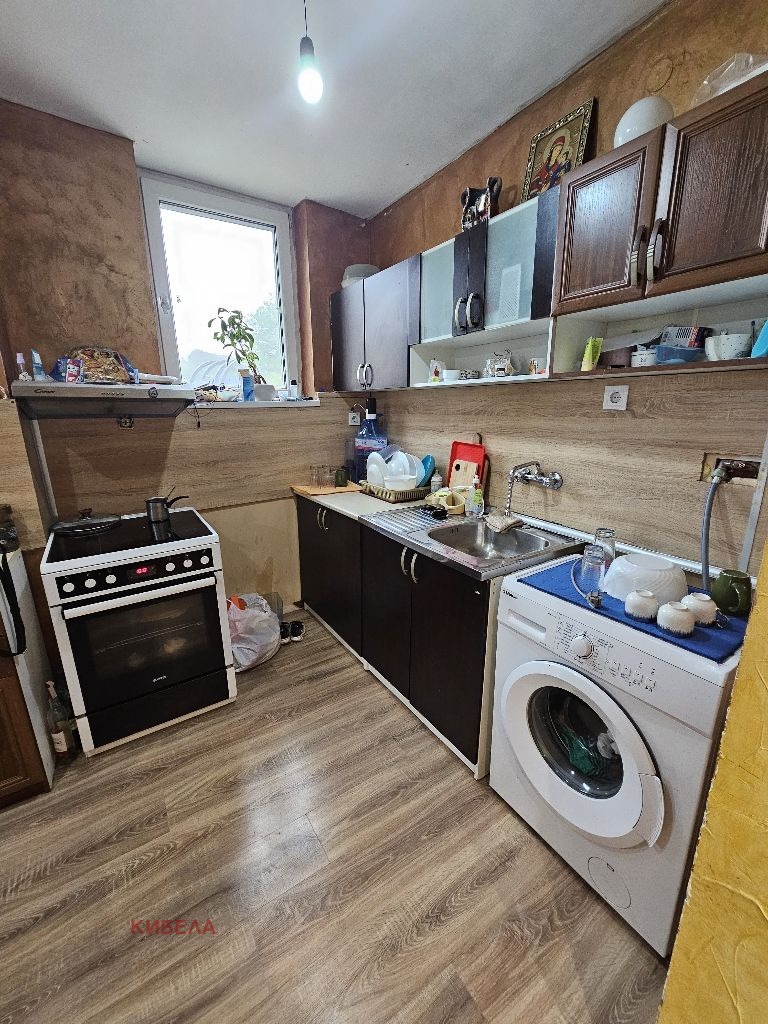 Продава  3-стаен град Перник , Изток , 82 кв.м | 64162102 - изображение [2]