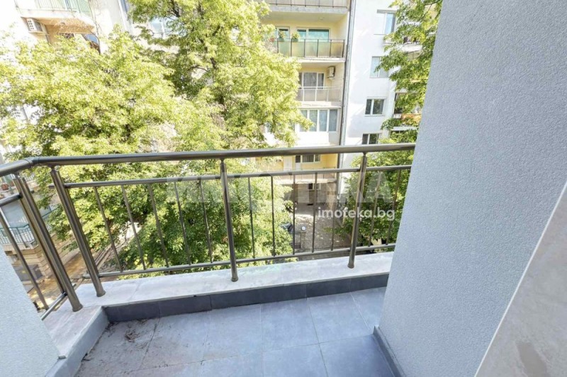 En venta  2 dormitorios Sofia , Oborishte , 117 metros cuadrados | 31940298 - imagen [8]