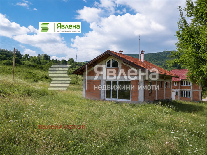 Продава КЪЩА, гр. София, с. Владая, снимка 2 - Къщи - 56088296