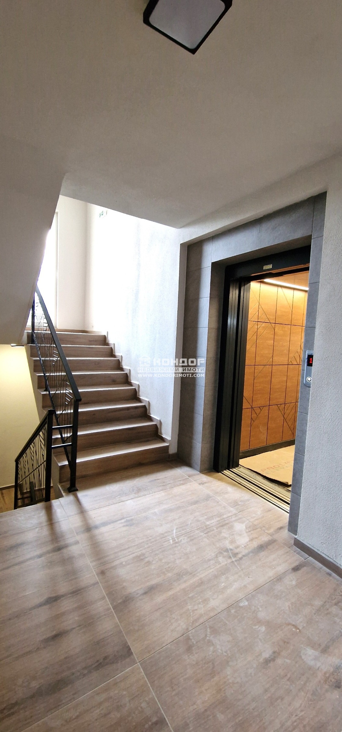 Продава 3-СТАЕН, гр. Пловдив, Кършияка, снимка 2 - Апартаменти - 49955650