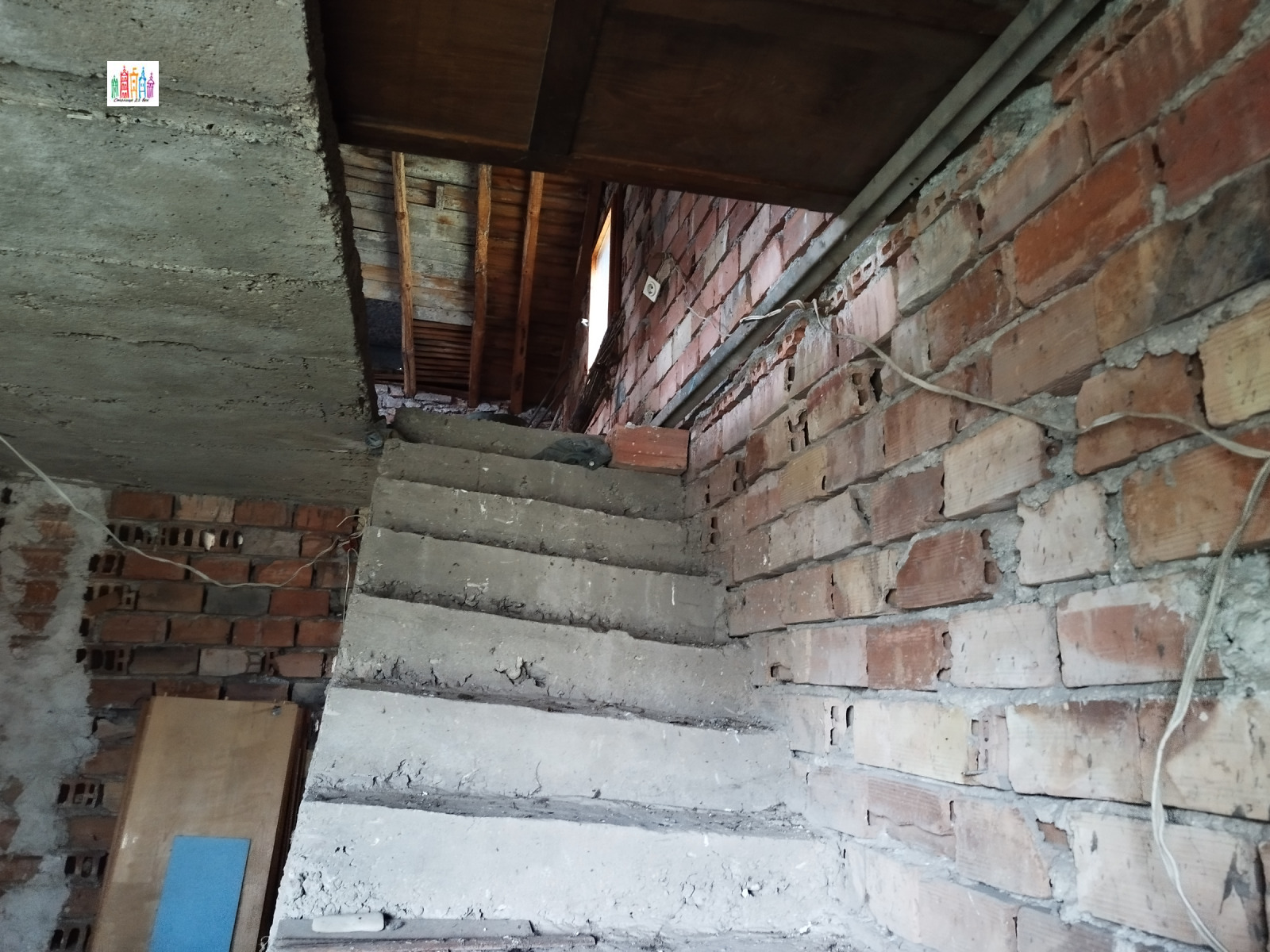 Продава КЪЩА, с. Люлин, област Перник, снимка 16 - Къщи - 54371156