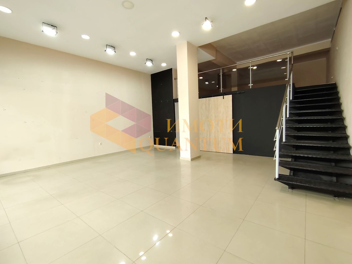 Продава БИЗНЕС ИМОТ, гр. Варна, ЖП Гара, снимка 2 - Други - 53643716