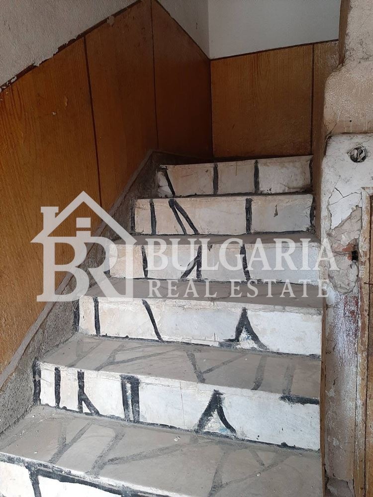 Продава КЪЩА, с. Горни Окол, област София област, снимка 5 - Къщи - 52718727