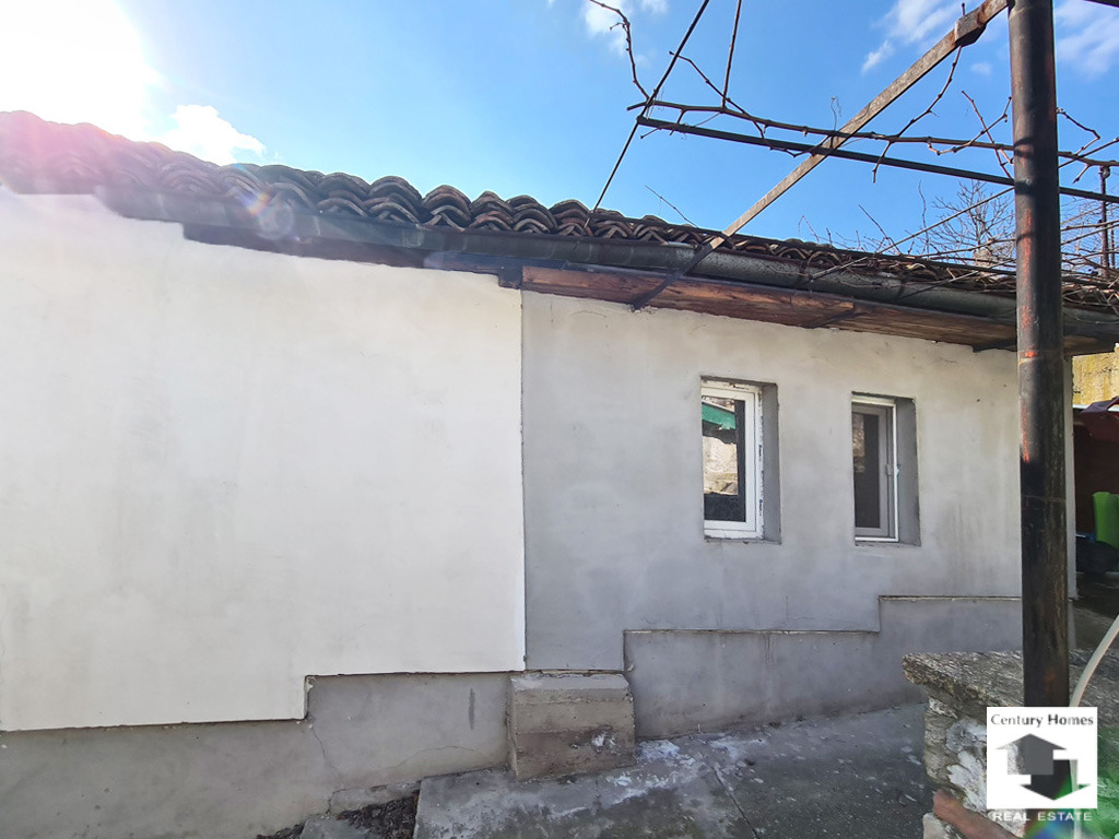 Продава КЪЩА, гр. Велико Търново, Варуша, снимка 2 - Къщи - 53995936