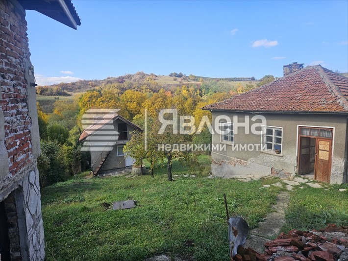 Продава КЪЩА, с. Големо Бучино, област Перник, снимка 13 - Къщи - 55533299