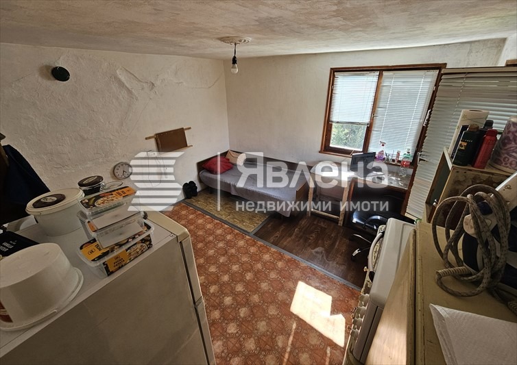 Продава КЪЩА, с. Големо Бучино, област Перник, снимка 12 - Къщи - 55533299