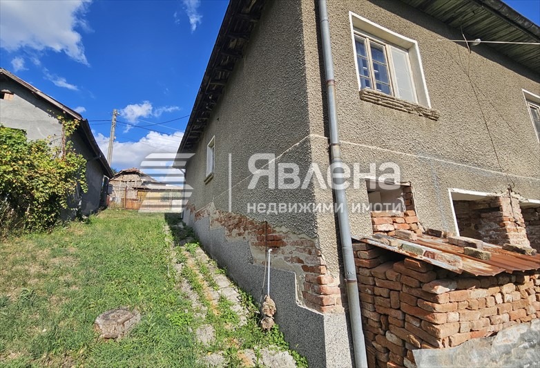 Продава КЪЩА, с. Големо Бучино, област Перник, снимка 9 - Къщи - 55533299