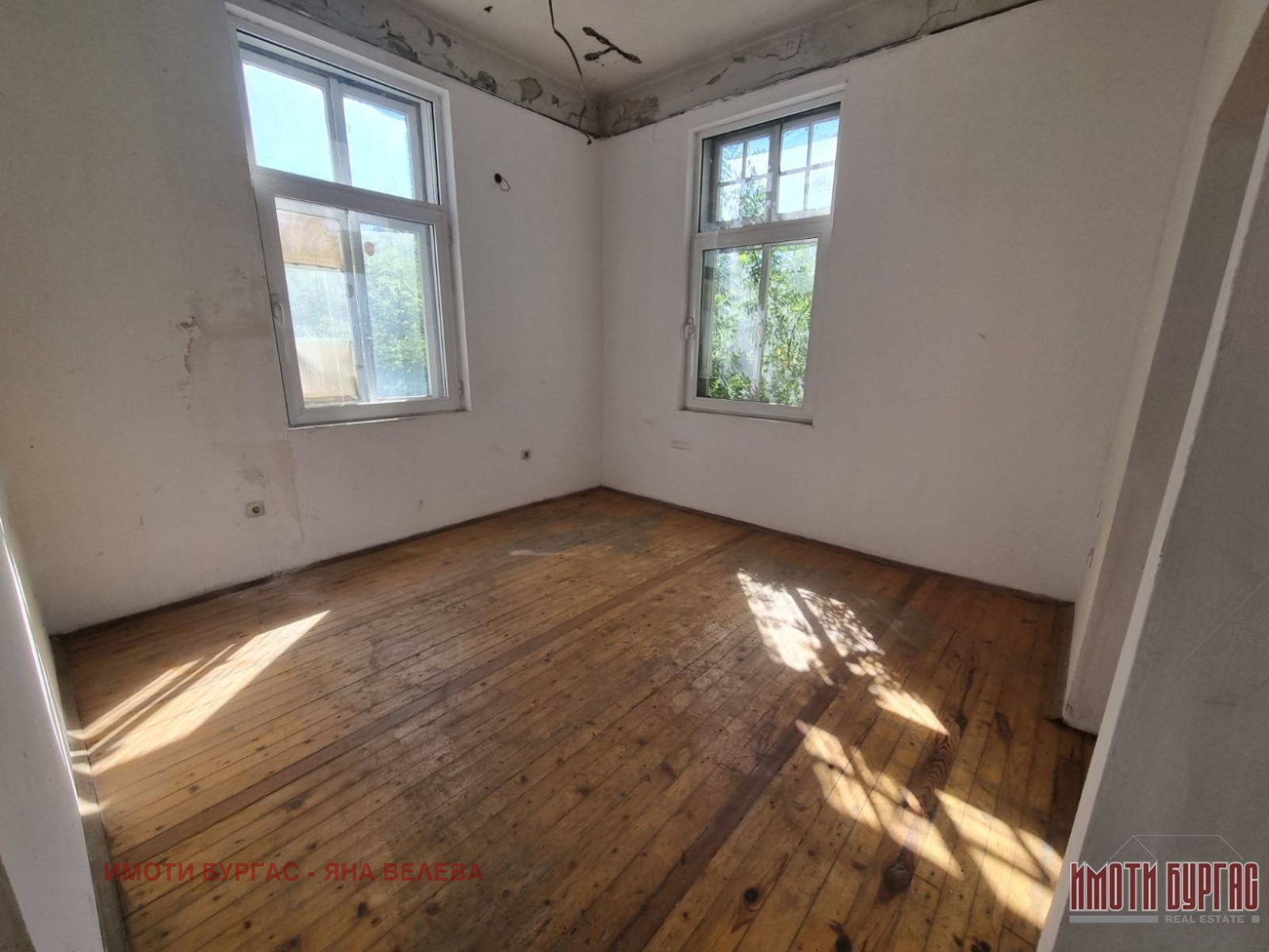 Продава КЪЩА, гр. Бургас, Център, снимка 6 - Къщи - 56361682